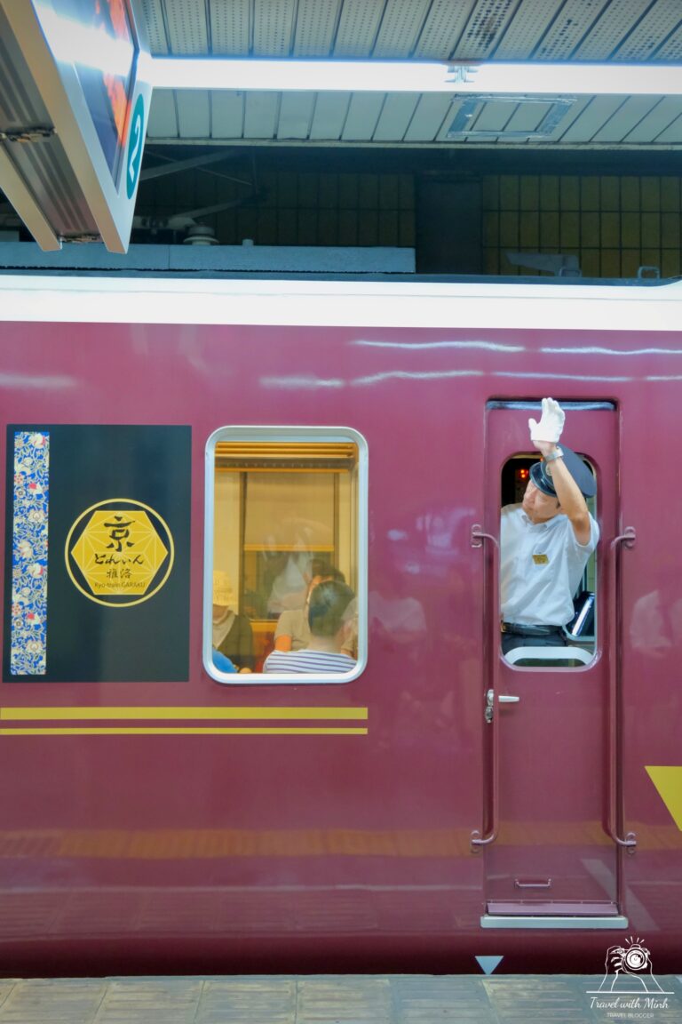 The most beautiful sightseeing train in Osaka – Kyoto – Travel with Minh